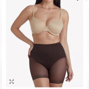 Miraclesuit shapewear sculpting